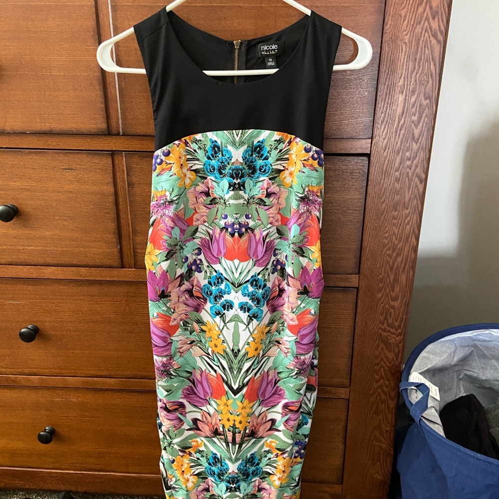 Super cute Nicole by Nicole Miller  party dress.